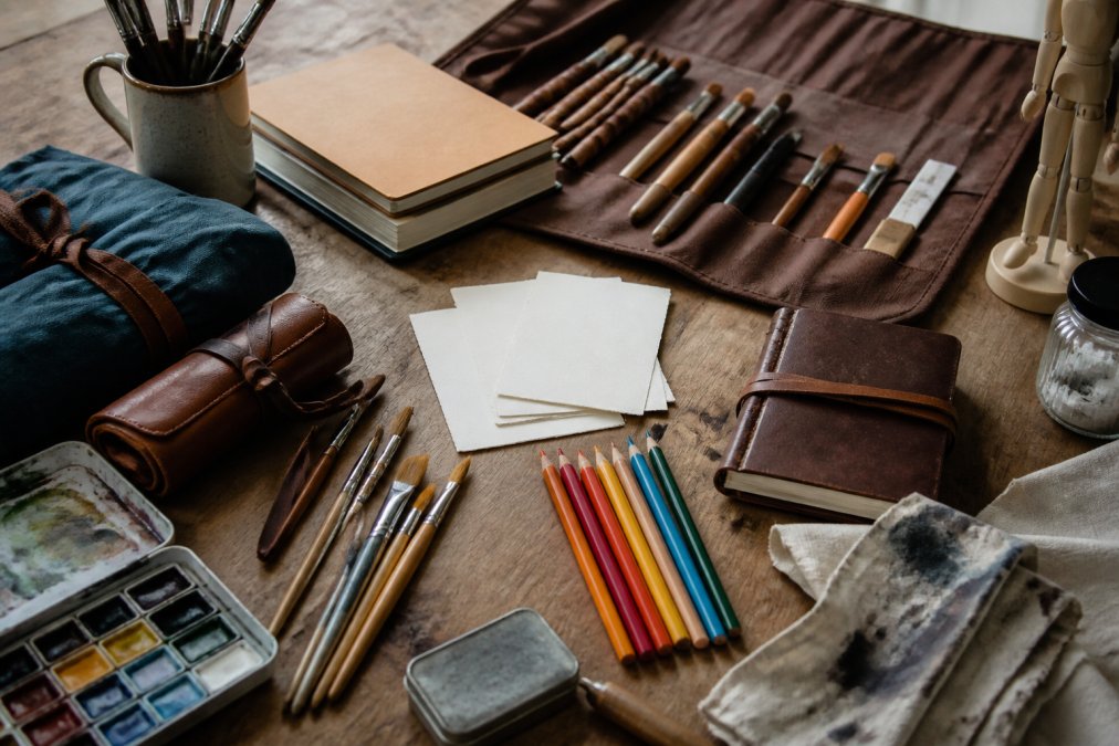 Unique Gift Ideas for Artistic People: 2026 Guide
